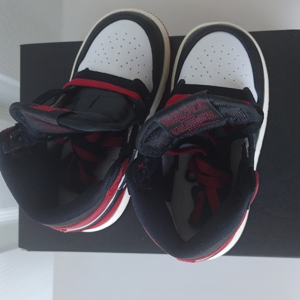 Air Jordan Retro High OG Casual Shoes, Size 7c - Picture 10 of 16